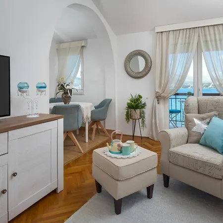 Beachfront 3*