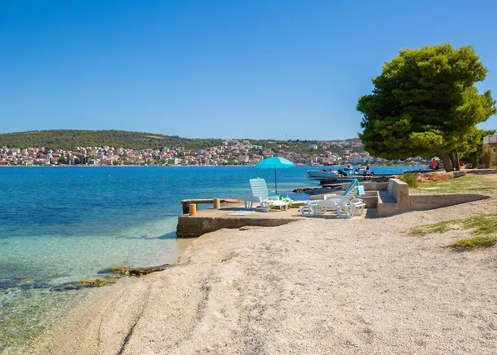 Casa de hóspedes Beachfront Okrug Gornji