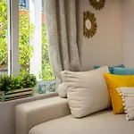 Gostinjska kuća Beachfront 3*