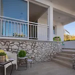 Beachfront Gostinjska kuća