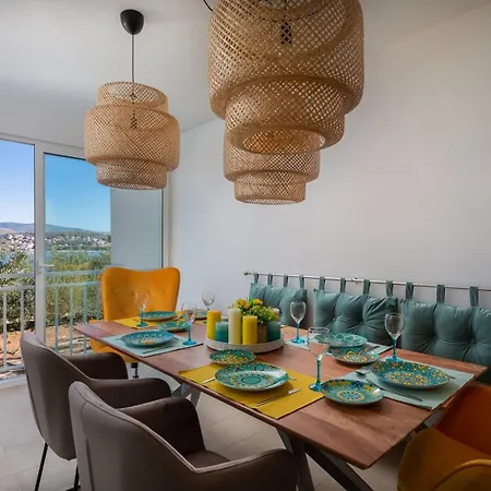 Konukevi Beachfront 3*