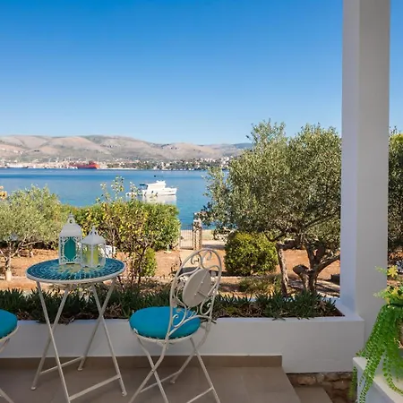 Konukevi Beachfront 3*