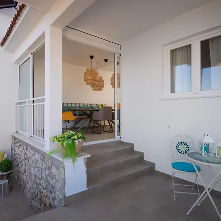 Pensjonat Beachfront Okrug Gornji