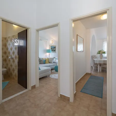 Konukevi Beachfront 3*