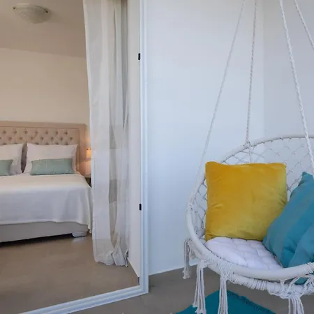 Beachfront Konukevi 3*