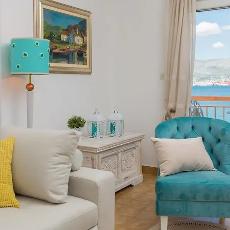 Beachfront Konukevi 3*