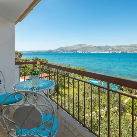 Pensjonat Beachfront 3*