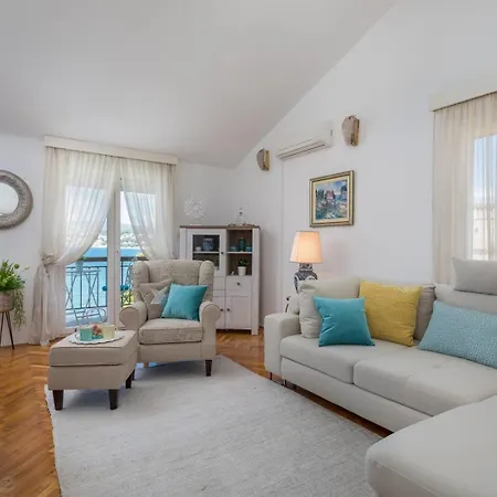 Beachfront Pensjonat 3*